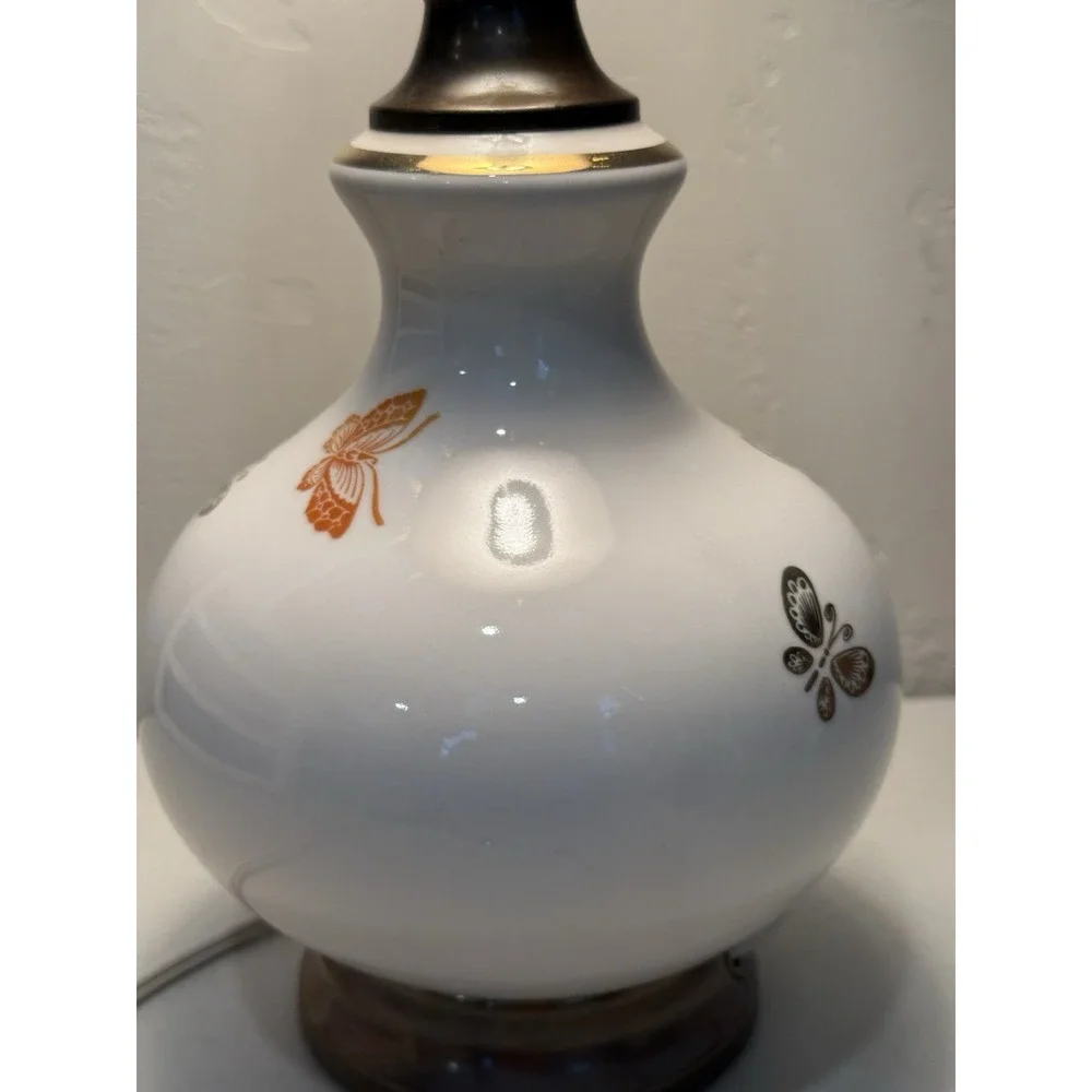 Vintage Butterflies porcelain Accent Lamp 3 Way Light Intensity Shade Estate
